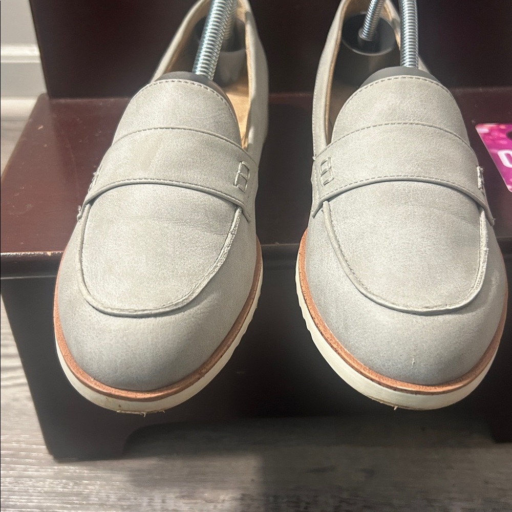 Life Stride Women's Gray Loafers - Picture 2 of 9